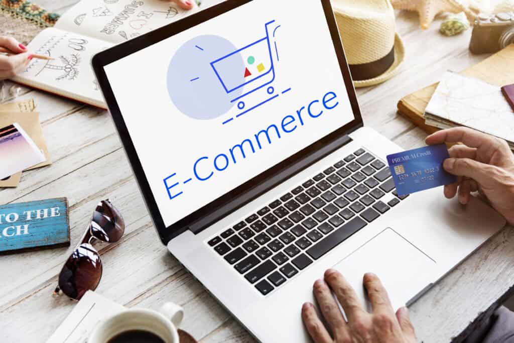 Affichage d'un chariot de site e-commerce (shopify vs woocommerce) - Image illustrant les achats en ligne